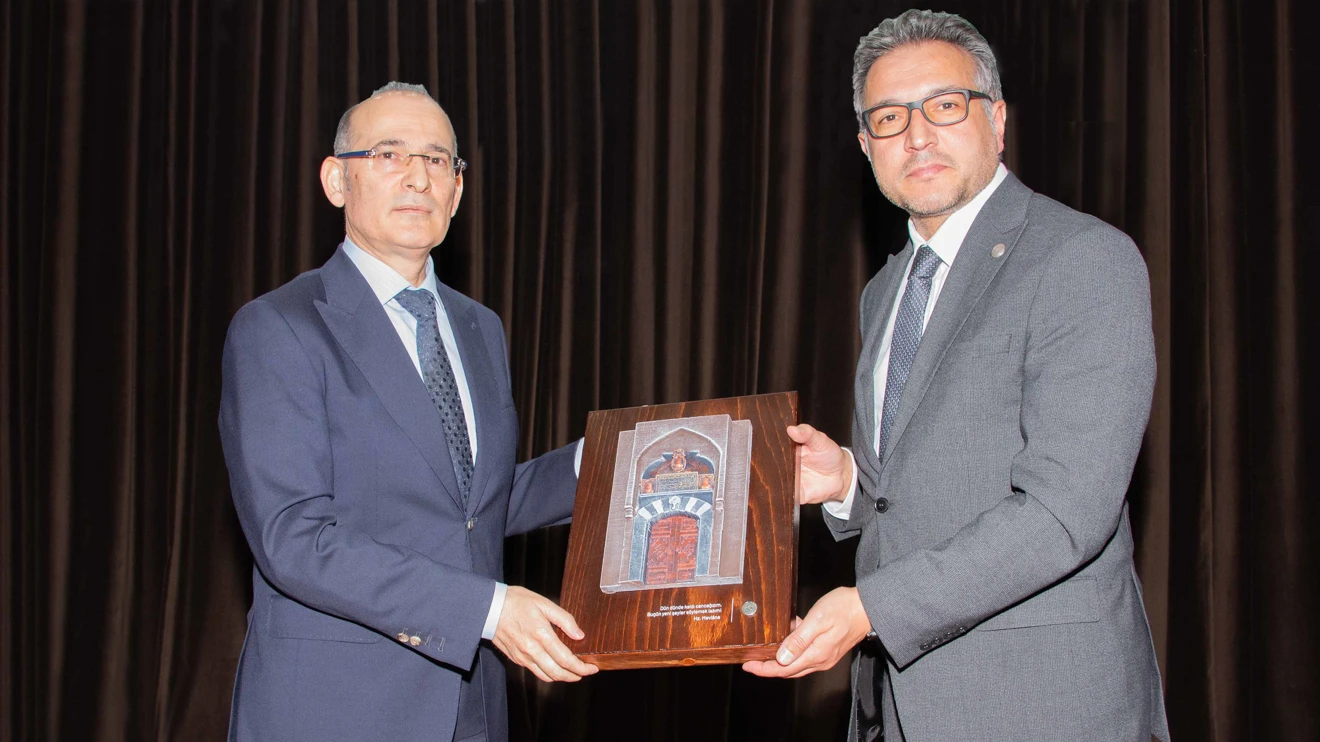 Neden Yeni Anayasa Konulu Söyleşi Yapıldı